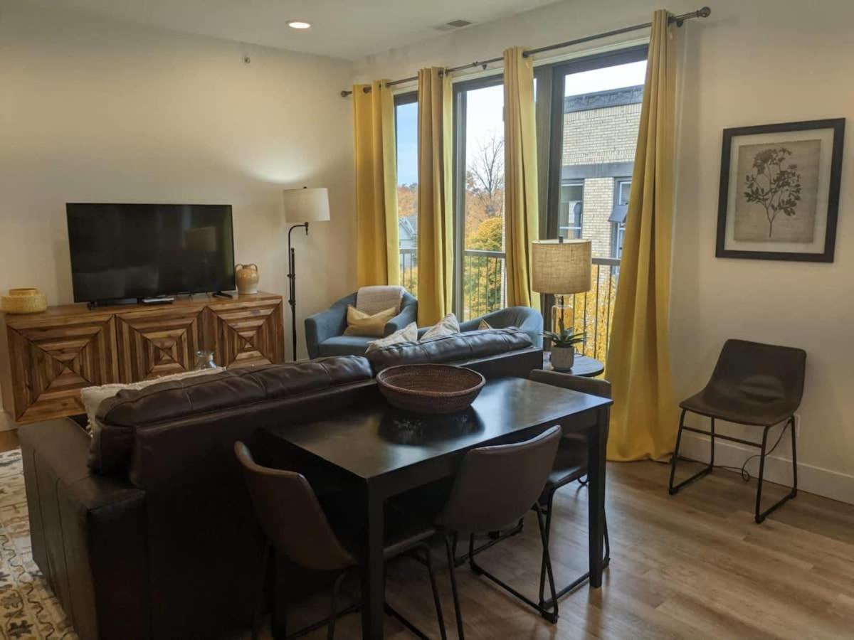 Downtown Traverse City Capri Condo 316 Buitenkant foto