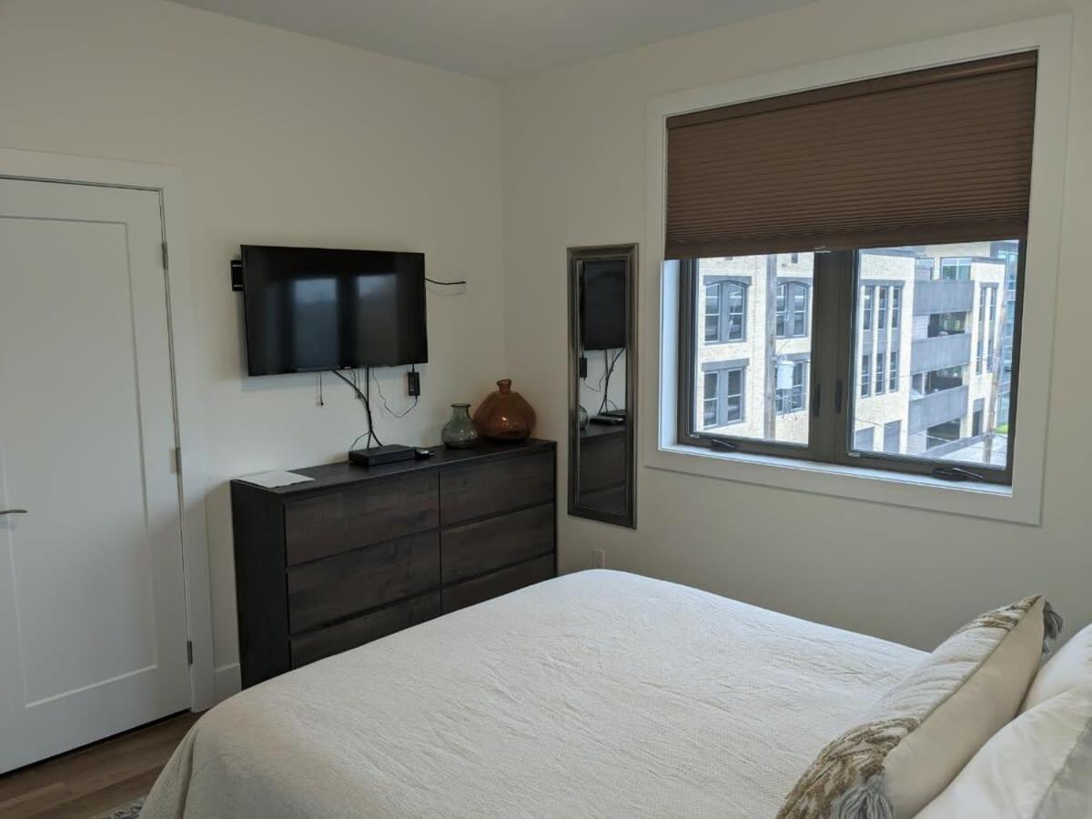 Downtown Traverse City Capri Condo 316 Buitenkant foto